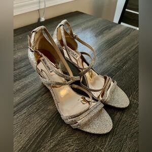 Badgley Mischka Glitter Strappy Wedge Heels Size 8 EUC gold worn once like new